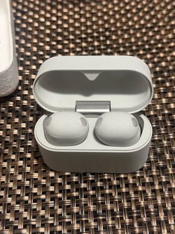 Sony earbud WF-1000XM6