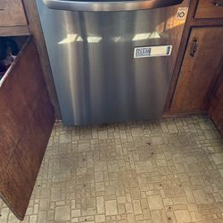 Dishwasher 