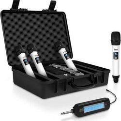 Brand New Pyle Pro Universal UHF 4-Channel Wireless Handheld Microphone System (White, 500 to 938 MHz)