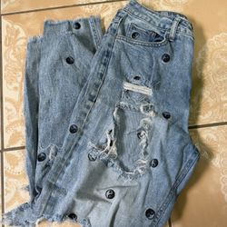Women’s Ripped Jeans 