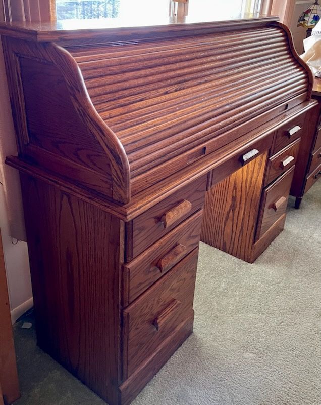 Antique Roll Top Desk Excellent Condition