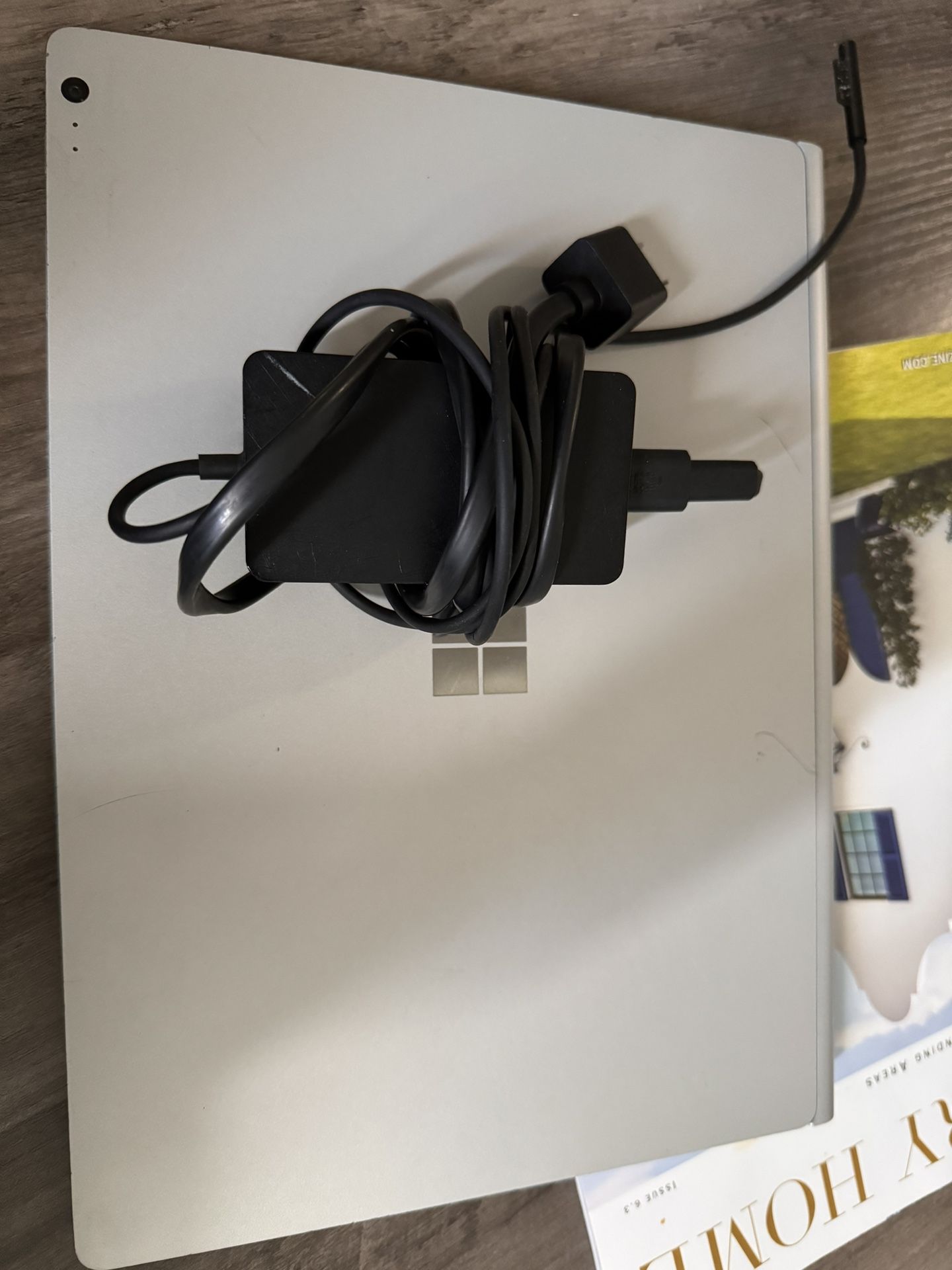 Microsoft SurfaceBook 3