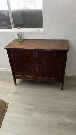 Wood cabinet