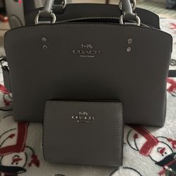 Coach Purse With Wallet