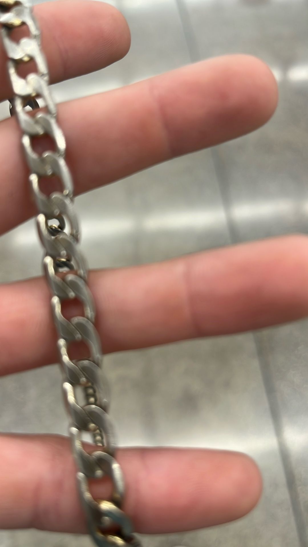 14 karat gold. The lowest I will get is the lowest I want for is 500. I want it but the original price is 700 but I’ll do 500.