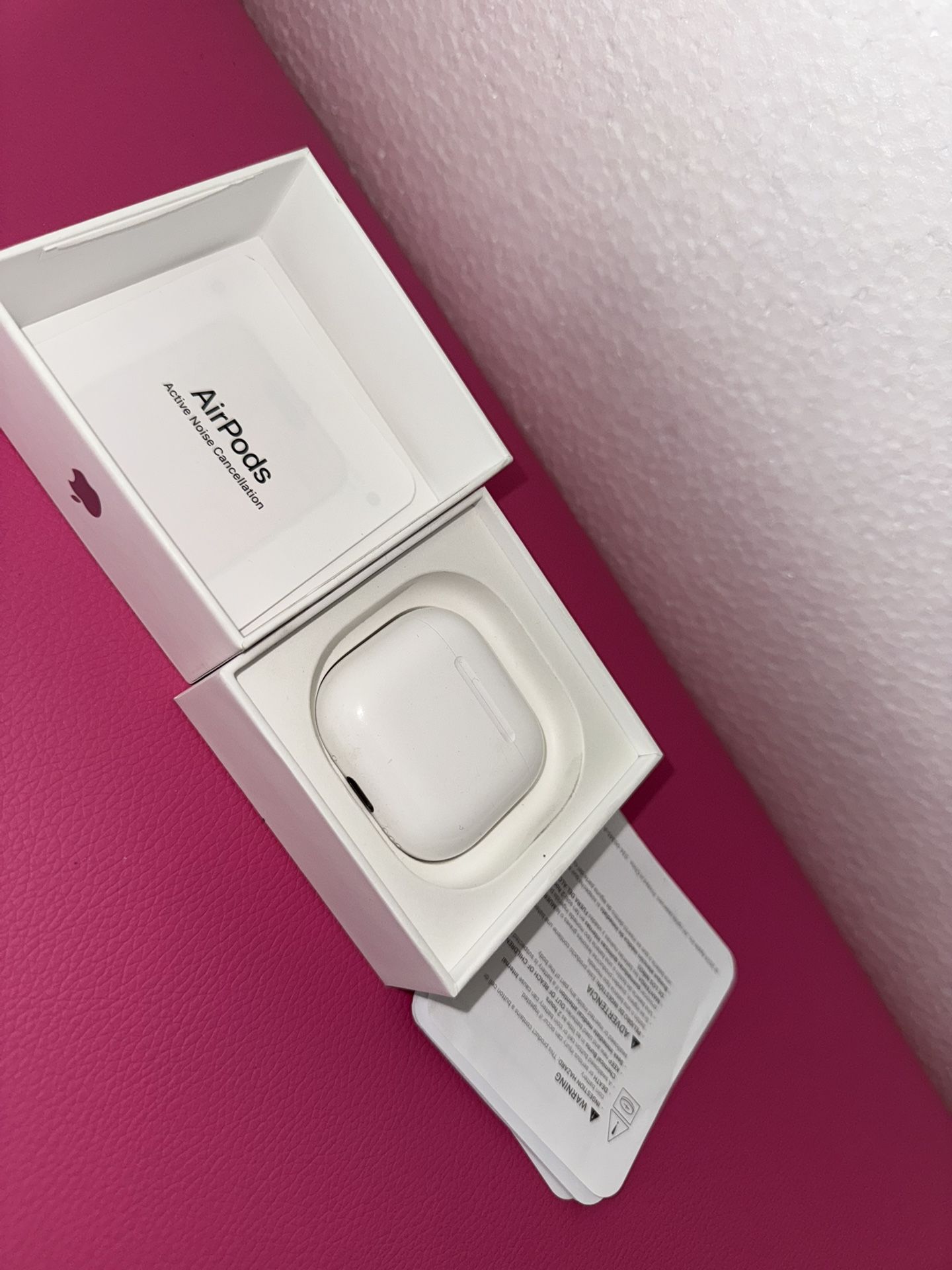 AirPods 4 ANC