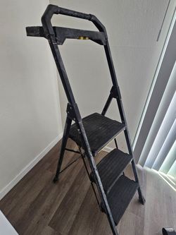 Gorilla Ladders 3-Step Pro-Grade Steel Step Stool Project Ladder