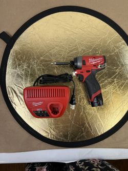 Nice Condition Milwaukee 2553-20 M12 Fuel 1/4" Hex Impact Driver With Battery And Charger 