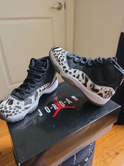 Air Jordan 11 Animal Instinct Sneakers W10.5