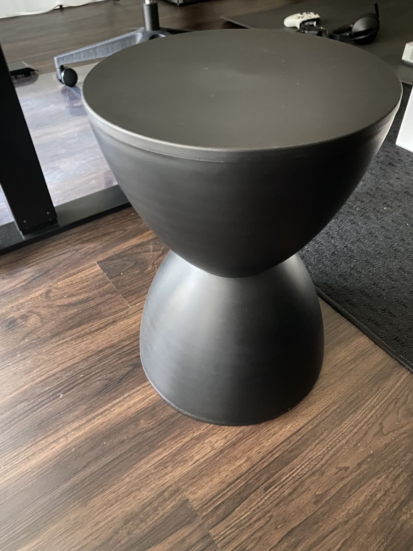 Stackable Stool / Small Table