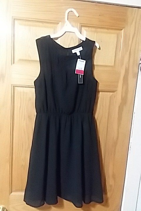 Black dress size small