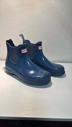 Rain boots size 7