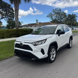 2021 TOYOTA RAV4 LE PREMIUM 