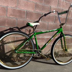 Mr Cartoon Throne Bike