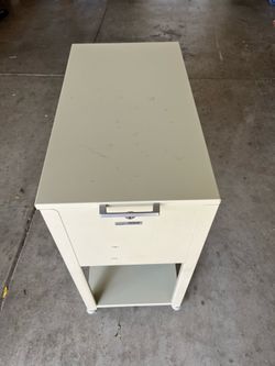 Top loading cabinet file on wheels