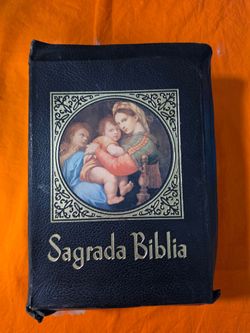 Sagrada Biblia Edicion Familiar Catolica Spanish Direct version of the texts Primitivos x Mons. Dr. Juan Straubinger
1958, Printed in the Unite State
