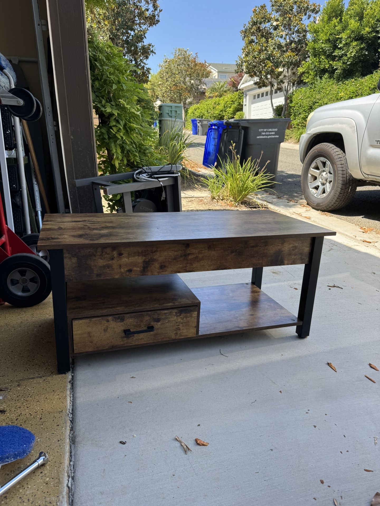 Lift-Top Coffee Table