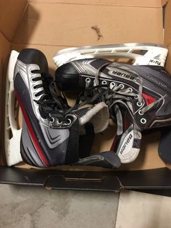 7.5 wide hockey skates