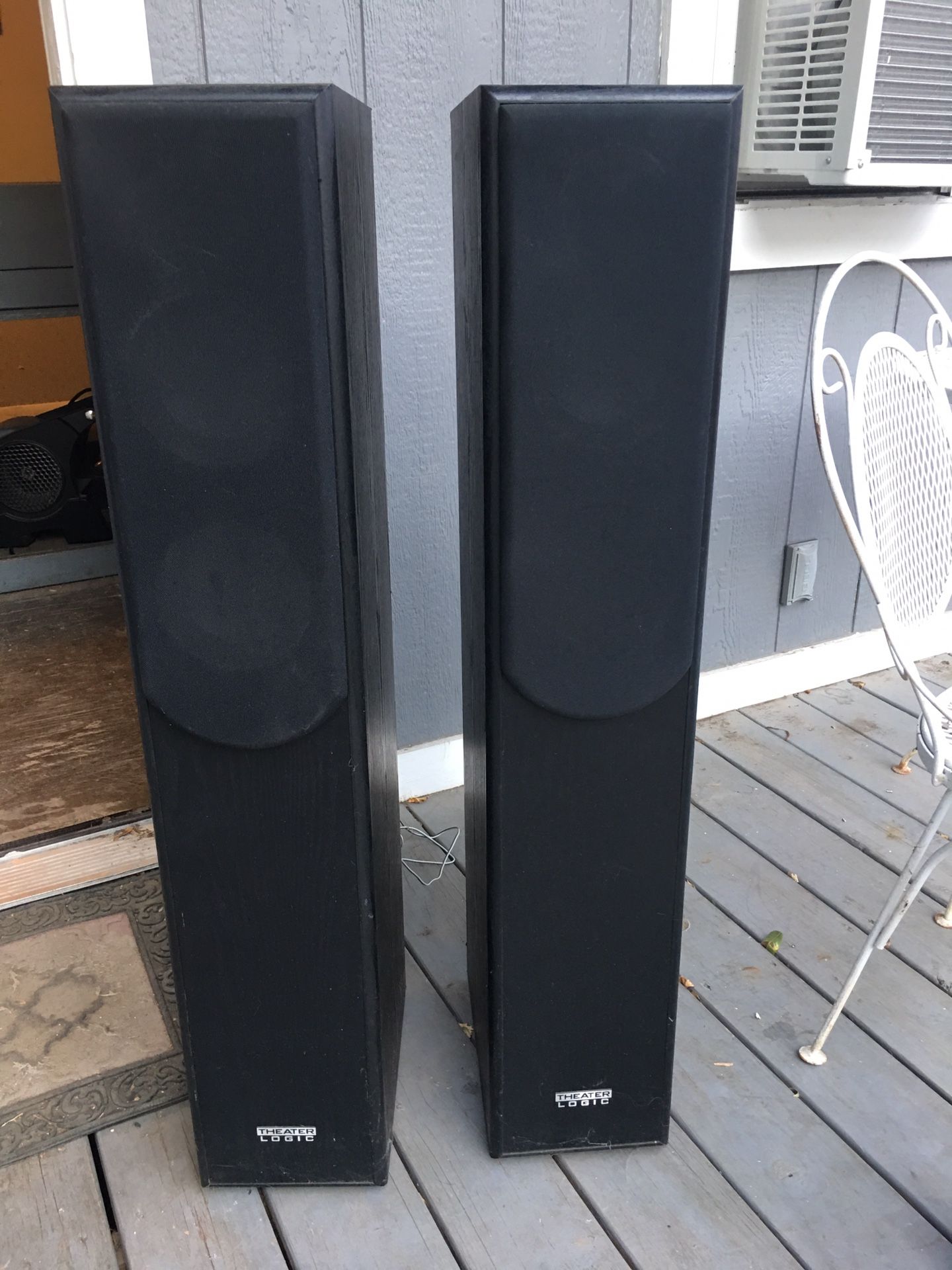 Theater Logic Tower Speakers T2400