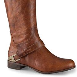 UGG Australia Channing Leather Boots. Women's 9