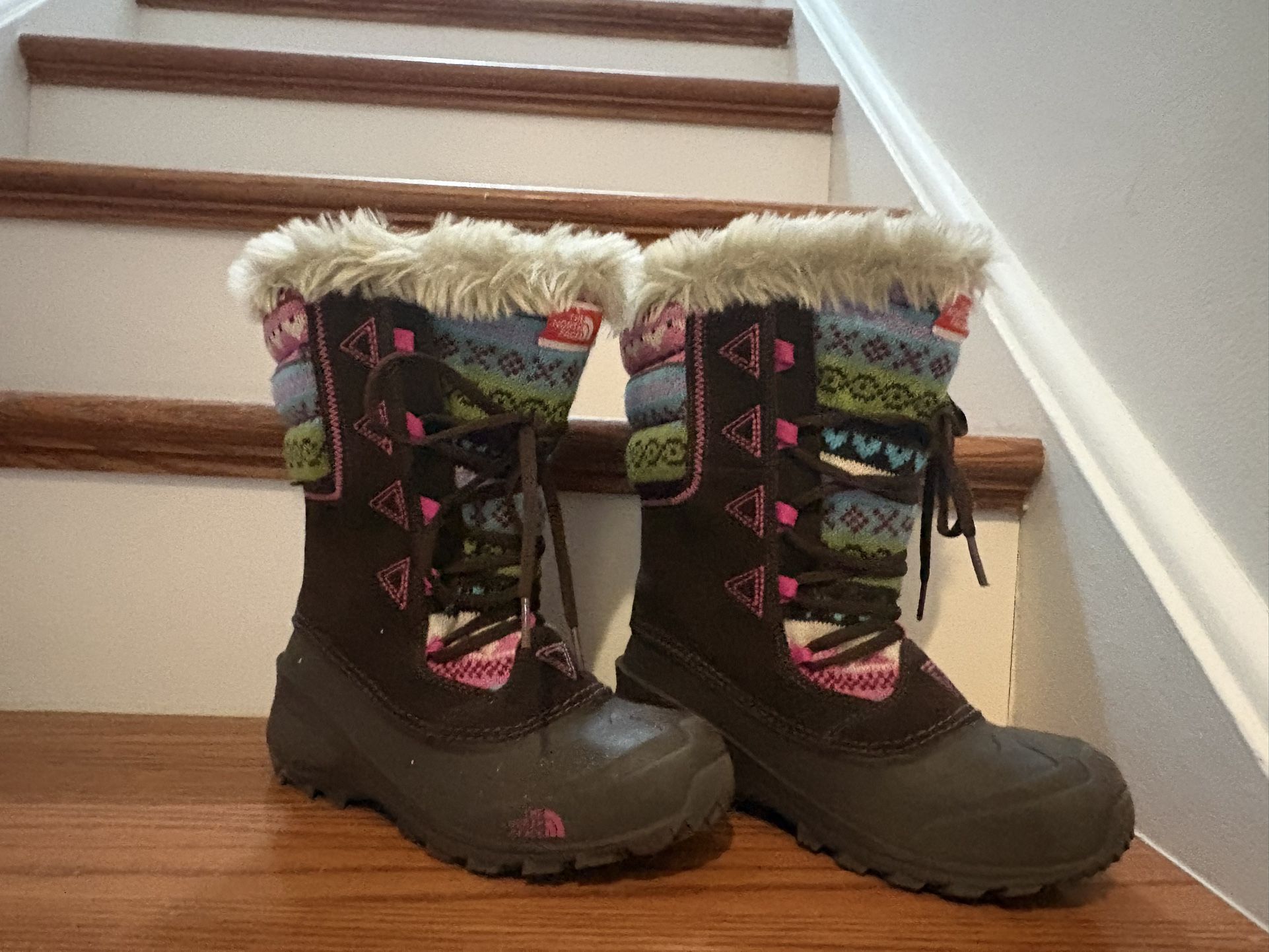 Girls North Face Winter Boots Size 5
