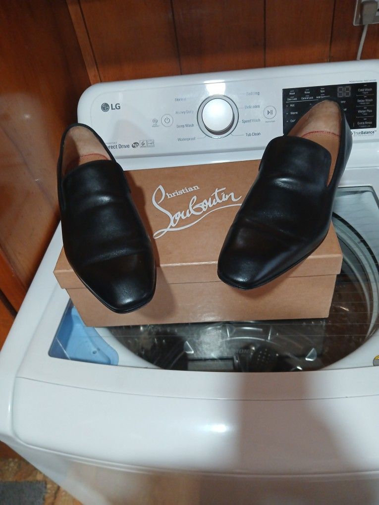 Mens Size 9 1/2 Red Bottoms