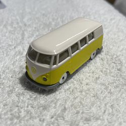 1:64 Majorette VW T1 Van Yellow Thumbnail