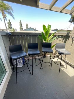 Black Swivel Bar Stools