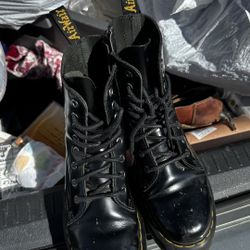 Dr. Marten Jadon smooth leather platform boots size 7 woman