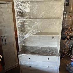 Cabinet With Shelving