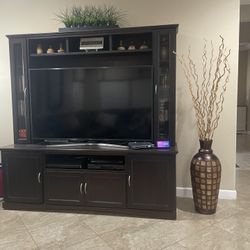 TV Console With Hutch