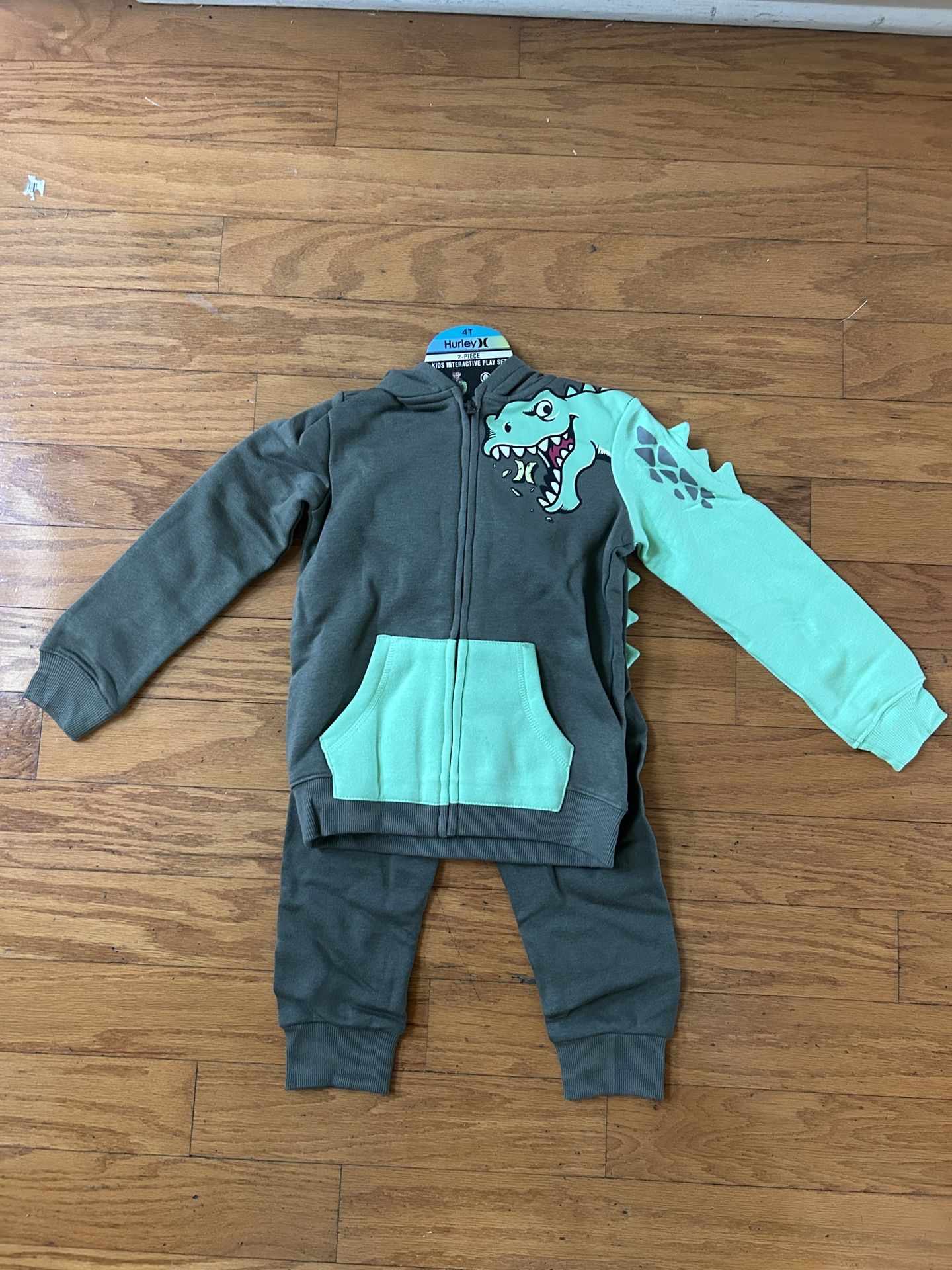 NWT Hurley Kids Dinosaur Hoodie and jogger 2pcs Set