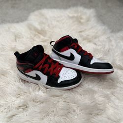 Nike Air Jordan 1 High Top Kids