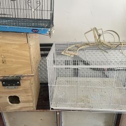 2 Bird Cages Whit Nest Box