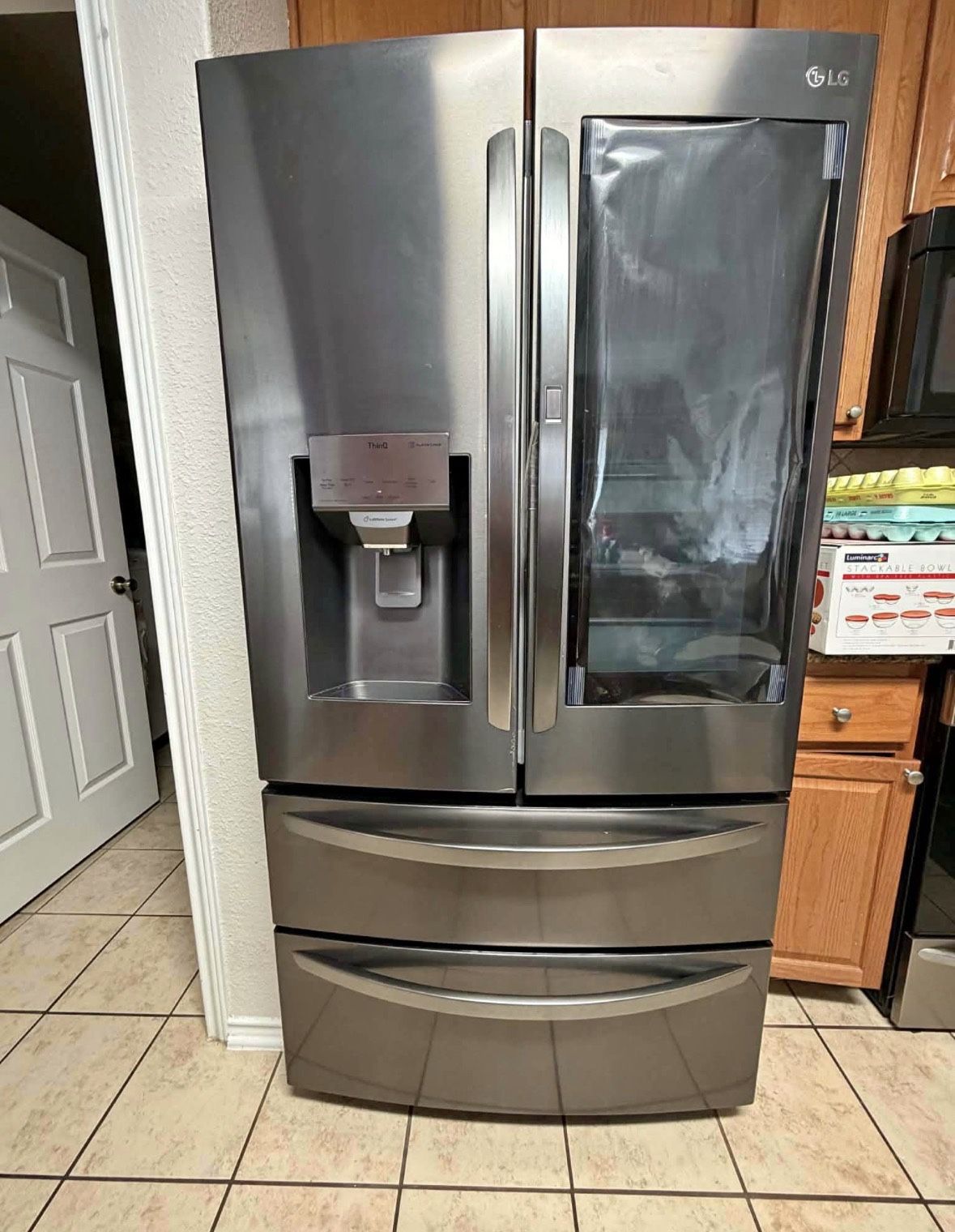 LG Refrigerator with Insta view