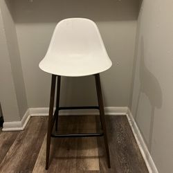 Mid Mod Set Of Chairs 