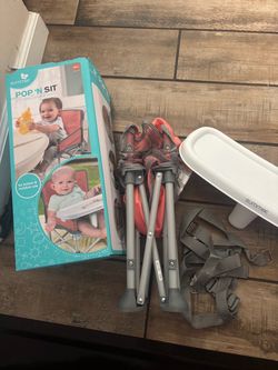Summer Pop n Sit Portable Infant Booster Seat $20