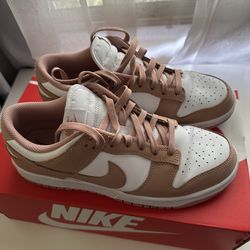 Nike dunk low women’s size 8