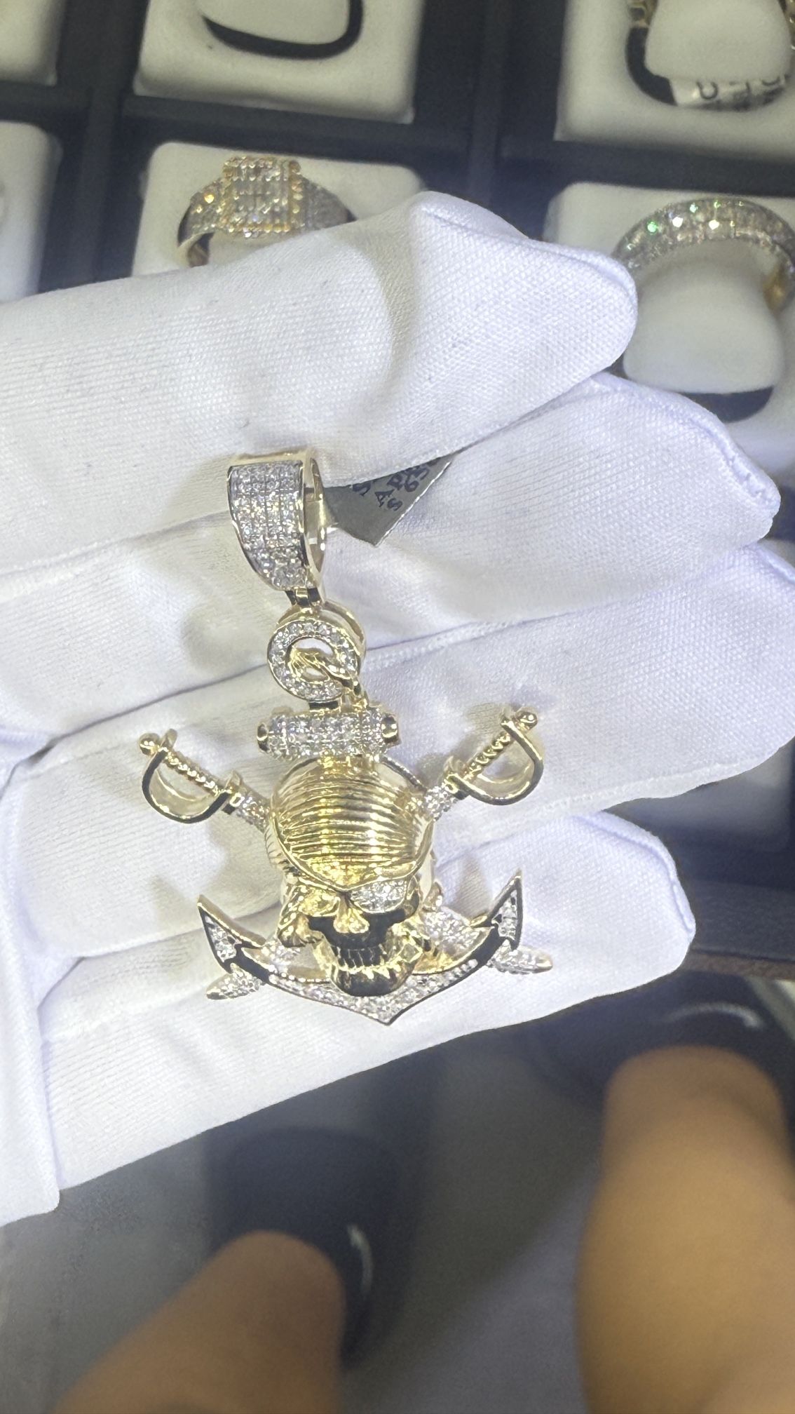 Gold skull pendant 10 K gold 10 K 10 karat