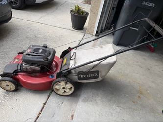Toro Recycler 22” Self-Propelled Lawn Mower – Runs Great – Grass Bag Included
