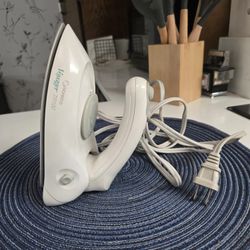 Norelco Voyager TR100