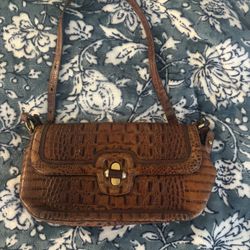 Brahmin Croc-Embossed Leather Shoulder Bag – Classic Brown – Authentic