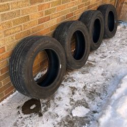 Michelin 215/60R15 Tires(4) with ≈ 8/16 Tread Remaining 