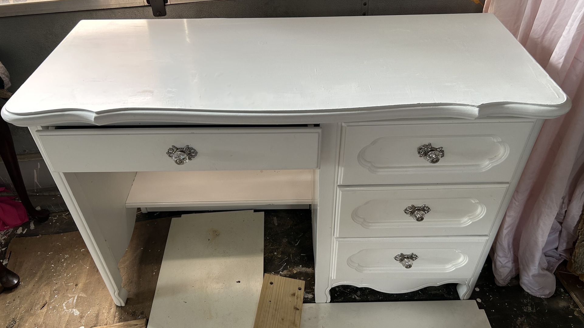 Elegant French Provincial white desk student kid’s desk modern L48”*D20”*H30”(address in description