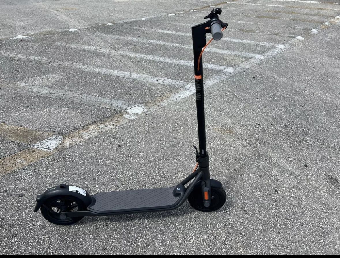 Segway Ninebot F35, Electric Scooter, 24.9 Mile Range, 18.6 MPH Max Speed