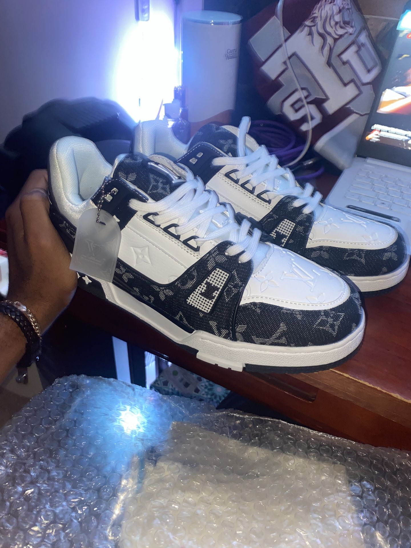 Louis Vuitton Trainers Low Top Black & White Size 12