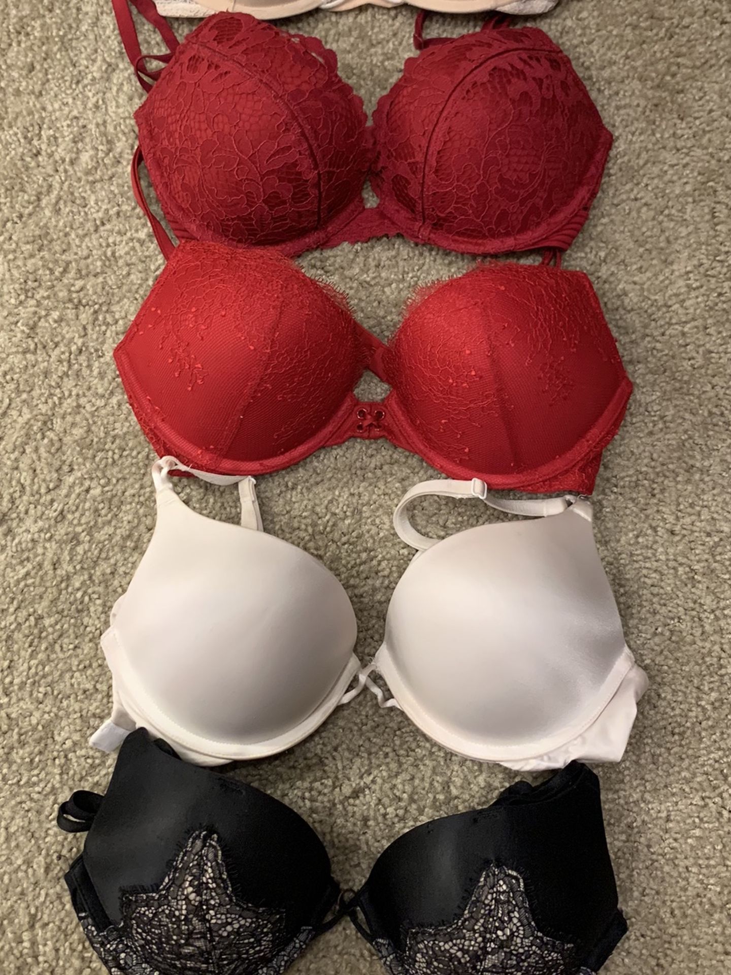 Victoria’s Secret bombshell Bras/ Double Push Up