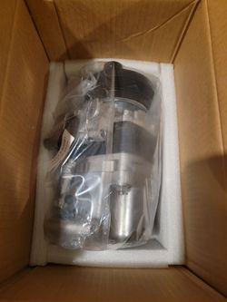 2004------2009 Mazda 3 /2006-----2010  Mazda 5 . A/C compressor