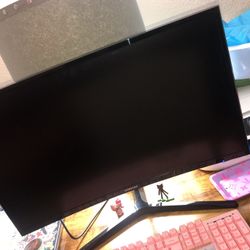 CURVED SAMSUNG MONITOR 