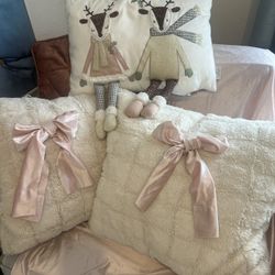 Pink Bow Pillow  Set